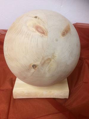 Gro&szlig;e Zirbenkugel